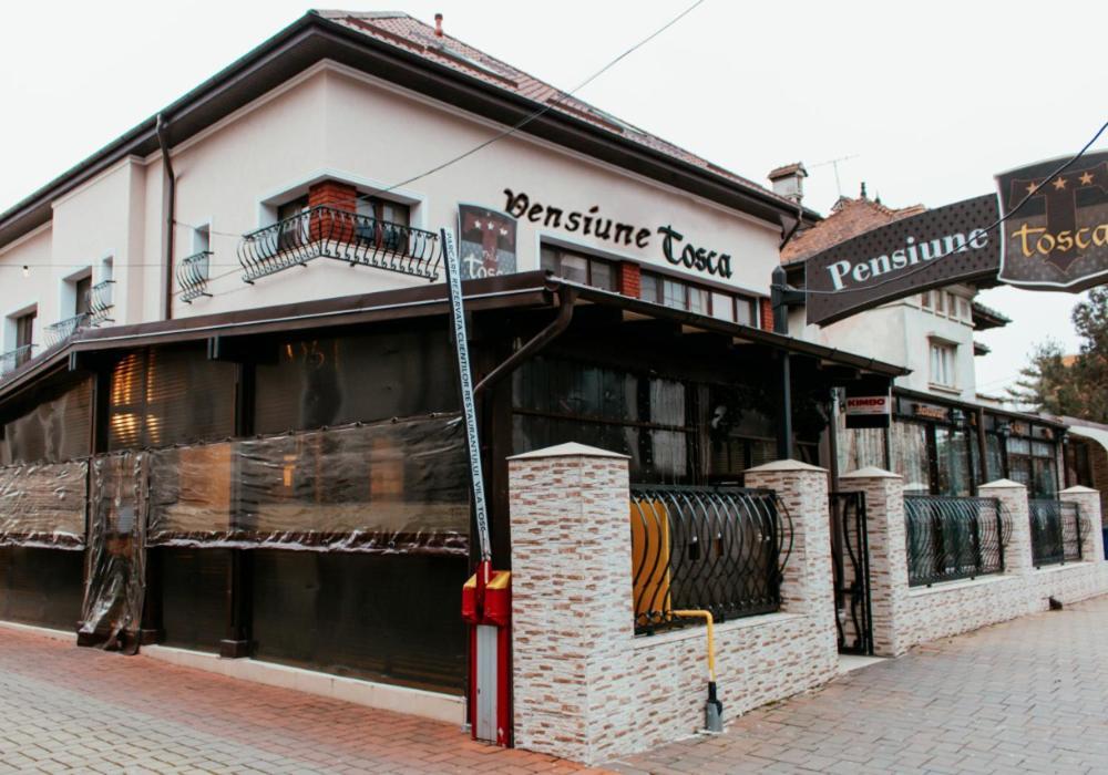 באקאו Pensiune Turistica Tosca מראה חיצוני תמונה